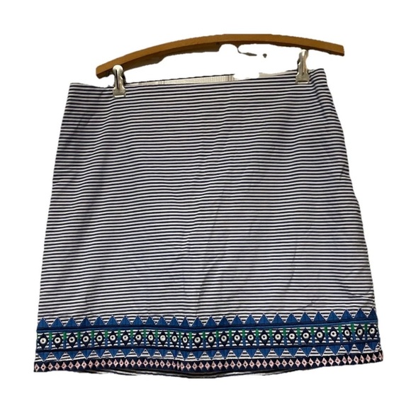 NWOT VINEYARD VINES SZ 10 Cotton
SKIRT Margo Embroidered Geoprint blue - Picture 2 of 6